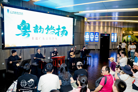 燃动“五一” 广州塔实力“圈粉”海内外游客